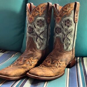 Embroidered Western Cowboy Boots